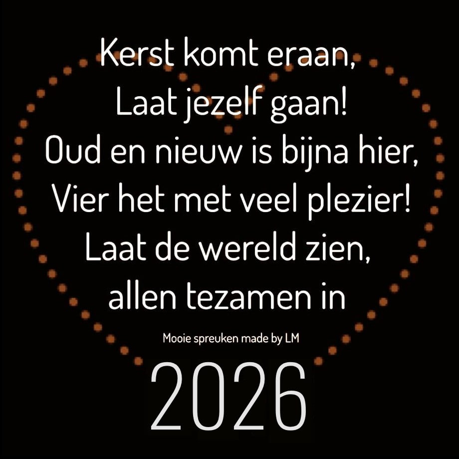 Zwarte achtergrond met stippenhart; witte feesttekst over Kerst en Oud en Nieuw, onderaan groot 2026